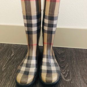 Burberry Rainboots Size 6